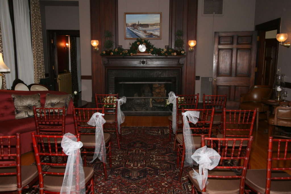 the-tarratine-elegant-spacious-wedding-venue-bangor-maine